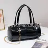 2026 Nuevo Bolso de Mano Francés de Alta Gama Sencillo de Cuero Encerado al Aceite Cruzado de un Solo Hombro Cilindro Redondo Nicho Casual Versátil Bolso Almohada