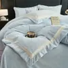 Juego de ropa de cama de cuatro piezas de felpa con relieve tridimensional, totalmente mate y de alta densidad, engrosado para el calor del invierno, juego de terciopelo de leche transfronterizo