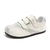 2026 Sapatilha Versátil Respirável Preguiçosa Slip-on Fecho Mágico Malha Sapatos Verão Novo Bolinhas Sapatos Femininos Atacado