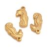 Nuevo colgante tridimensional de caballito de mar de acero inoxidable transfronterizo chapado en oro al vacío de 18 quilates hecho a mano accesorios de joyería DIY