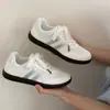 Zapatillas de Entrenamiento Alemanas de Lunares para Niñas Modelo Nuevo 2026 para Niñas Mayores, Zapatillas Blancas Versátiles Transpirables para Estudiantes, Zapatos Blancos de Moda