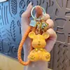 Llavero Colgante Oso Violento de Dibujos Animados de Resina Encanto para Bolso de Pareja Cordón para Llave de Coche Colgante para Teléfono Pequeño Regalo