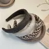 2024 Nuevo Aro para el Cabello de Cuadros Grueso de Ala Ancha para Otoño e Invierno Aro para el Cabello de Presión Superior Craneal Alta para Mujer Pinzas para el Cabello Todo-partido Paquetes de Inicio Exteriores