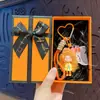 Llavero de Chica de Cabello Largo y Ondulado Creativo de Dibujos Animados Lindo Exquisito Adorno para Correa de Teléfono Colgante de Bolso Pequeño Regalo
