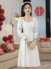 Vestido Blanco de Registro de Certificado, Vestible para el Día a Día, Elegante Accesible de Lujo, Nicho Clásico, Vestido de Compromiso de Otoño
