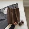 Bolso bandolera vintage de moda para mujer, bolso bandolera versátil de estilo informal y sencillo, de estilo nicho, 2024