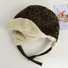 Chapéu Aviador Vintage Marrom Versátil Engrossado para Mulheres, Chapéu Lei Feng Quente à Prova de Frio para Ciclismo de Outono e Inverno, Chapéu Pulôver para Afinar o Rosto