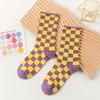 Calcetines de Cuadros Seleccionados por Influencers Negros y Blancos Cuadriculados para Mujer de Media Pantorrilla Estilo Caliente Otoño e Invierno Calcetines de Media Pantorrilla para Mujer Versátiles y de Estilo Coreano