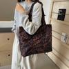Bolso de hombro de gran capacidad con estampado de leopardo para mujer, moderno, sencillo, bolso de mano grande para compras, bolso de viaje combinable, 2024