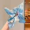 Scrunchie cuadrado de bufanda floral bordada para mujer, suave goma elástica de alta elasticidad para coleta, accesorio para el cabello de alta gama