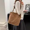 Bolsa de Gran Capacidad con Lunares para Mujer 2026 Nuevo Estilo Moderna de Moda Versátil Bolso de Hombro Único Bolso Tote Versátil para Estudiante