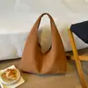Bolsa Tote de Camurça com Sensação de Leveza para Mulheres, Grande Capacidade, Bolsa de Ombro Único com Necessaire Pequena, para Saídas Diárias e Deslocamentos, Bolsa de Axila