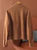 Moda Retro de Otoño e Invierno Nueva Colección 26 Chaqueta Corta de Cuero Estilo Retro para Figuras Petite con Cuello de Solapa y Acabado de Gamuza