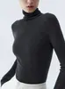 Suéter Fino Ajustado de Otoño Temprano 2024 Sin Presión Color Caramelo Cuello Alto Interior Sin Costuras Camiseta de Punto Base para Mujer