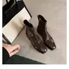 Botas com forro de fleece outono e inverno botas emagrecedoras Chelsea Estilo Francês Coreano novas botas curtas botas de tornozelo femininas botas de salto alto marrom Martin
