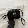 Bolso de textura nicho para mujer 2026 nuevo estilo moderno bolso cuadrado pequeño simple elegante bandolera de un solo hombro bolso alto para mujer