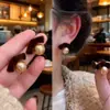 Novos Brincos Qinru de Laço de Veludo Marrom Flocado com Pérolas, Brincos Elegantes e Versáteis com Design de Nicho