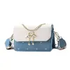 Bolso Cruzado de Hombro Único Acolchado con Corazón Bordado para Mujer, Bolso Pequeño Cuadrado de Cadena de Alto Nivel con Bloques de Color Color Cisne, Moda Versátil y Moderna