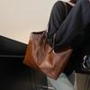 Bolso de hombro vintage para trabajo, ligero, de lujo, de gran capacidad, con diseño de nicho, moderno, para llevar debajo del brazo, 2024