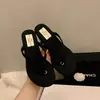 Sapatos Femininos de Salto Alto 2026 Nova Tendência de Moda Estilo Coreano Primavera e Verão Uso Externo Sandálias de Salto Baixo Bico Fino Chinelos