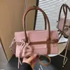 Bolso de mano de moda versátil de alta gama para mujer, bandolera y bolso de hombro, bolso cuadrado pequeño súper popular