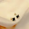 Pendientes Anti-caída de Acero de Titanio de Trébol de Cuatro Hojas para Mujer, Pequeños, Simples, Combinan con Todo, Elegantes, Mini, de Nicho, para Dormir Sin Quitar