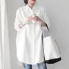 Estilo Caliente 2024 Camisa Blanca para Mujer de Manga Larga Nuevo Estilo de Longitud Media Diseño Perezoso Holgado Camisa