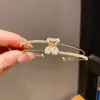 Pulsera Elástica de Diamantes Estilo Francés con un Toque de Lujo Ligero y Alta Gama, Joyería Elegante y Versátil con un Diseño Único y a la Moda, Nicho