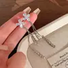 Brincos de Flor de Zircônia Super Brilhantes de Luxo Leve de Nicho de Alta Qualidade para Mulheres, Brincos Longos Versáteis com Franjas, Brincos de Duas Formas