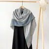 Chal Delgado de Imitación de Algodón y Lino para Primavera y Verano para Viajes y Toma de Fotos Bufanda Estampada Colorida Habitación con Aire Acondicionado Bufanda Cuadrada Grande de 135