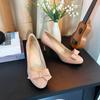 Sapatos de Salto Alto Femininos Bico Redondo Cor Nude Boca Rasa para Primavera e Outono Salto Agulha Sapatos Elegantes de Festa e Casamento Sapatos Versáteis com Laço