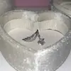Unha de osso de ouvido asa de anjo com microincrustação e perfuração completa aço titânio Joker nicho parafuso de asa com strass (Haste universal de 0,8 mm)
