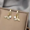 Brincos Minimalistas Geométricos de Pérola Estilo Coreano, Modernos e Exquisitos, Versáteis para o Dia a Dia, Sensação de Luxo, Brincos de Agulha de Prata, Cobre para Atacado