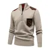 Tricô Masculino para Comércio Exterior com Gola Alta Outono e Inverno Pulôver Slim Forrado com Fleece Zíper Bolsos com Aba Combinando Cores Jaqueta Masculina