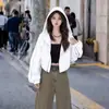 Chamarra de Béisbol con Capucha para Mujer 2026 Nuevo Estilo Delgado de Otoño Estilo Popular Caliente de Este Año Sentido del Diseño Chaqueta Corta de Nicho