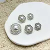 Botones de flor de ciruelo con incrustaciones de diamantes cosidos a mano, cárdigan de moda estilo Chanel, botones metálicos para camisas y trajes, accesorios de botones decorativos para bricolaje