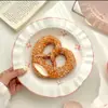 Lindo Set de Plato y Tazón Estilo Ins de Dibujos Animados para Uso en Casa, Incluyendo Tazón para Fideos, Tazón para Yogur, Platos de Cena y Vajilla de Cerámica