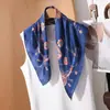 Elegante Bufanda Cuadrada de Imitación Seda con Estampado de Cadena Chal Versátil Bufanda de Cuello de Gama Alta Pañuelo para la Cabeza Bufanda de Seda Bufanda para Mujer