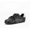 En stock~Zapatos de entrenamiento alemanes para mujer con plataforma interior, nuevo estilo otoño 2026, estampado de leopardo colorblock, zapatillas casuales de punta cuadrada, transfronterizo