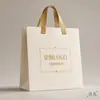 Bolsas de papel para regalo ecológicas, reciclables, con relieve dorado, venta directa desde la fábrica de origen, venta al por mayor, hechas a medida según los dibujos