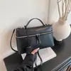 Bolso Pequeño Cuadrado de Moda Súper Popular de Este Año para Mujer Modelo Nuevo 2026 Color Sólido Bolso Lonchera Versátil Moda Bolso de Hombro Cruzado