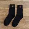 Meias femininas meias femininas de cano médio urso bordado outono e inverno fofas meias de algodão japonesas meias da moda meias de lã grossas