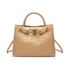 Bolso de Mano Tejido para Mujer 2025 Nuevo Gran Capacidad Versátil Bolso de Hombro Cruzado Debajo del Brazo Retro Mate