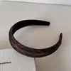 Faixa de Cabelo Xadrez Cor de Café Estilo Coreano para Mulheres, Nova Versão Larga 2026, Acessório de Cabelo Doce e Elegante