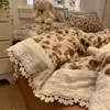 Conjunto de quatro peças de renda de algodão fresco estilo coreano estilo princesa renda oca retrô conjunto de três peças de capa de edredom de algodão e linho