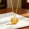 Nuevo Colgante de Cerradura de Calabaza Hueca Cepillada Estilo Chino, Mismo Modelo que en Tiendas de Oro, Giratorio, Lujo Ligero, Diseño de Nicho