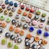 Cerâmica de alta temperatura com esmalte floral redondo para bolo, contas DIY, brincos feitos à mão, joias, pulseira de contas, material para colar, acessórios