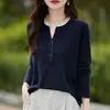 Top de punto fino de lana con cuello redondo, manga larga, abertura parcial y bloques de color, con un delicado diseño en capas, prenda versátil y elegante para mujer para primavera y otoño