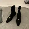 Primer Encuentro Temporada Estilo Francés Pequeña Fragancia Botines Negros Ajustados Zapatos de Punta Fina Nuevos para Mujer 2026 Estilo Caliente Combinan Bien con Faldas Botines