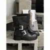 Botas de tornozelo redondas estilo coreano para mulheres, nova coleção outono/inverno 2026, com fivela de cinto e altura até a panturrilha, com acabamento vintage desgastado.